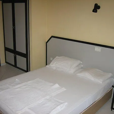 Otel Sahara 2*